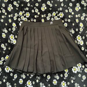 black high waisted pleated skort